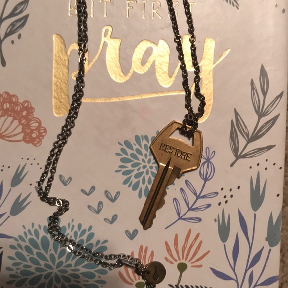 The Giving Keys Jewelry - Giving Keys Necklace